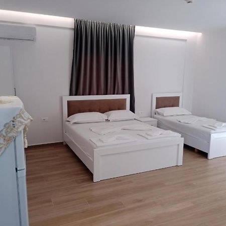 Hotel Opolonia Ksamil Eksteriør billede