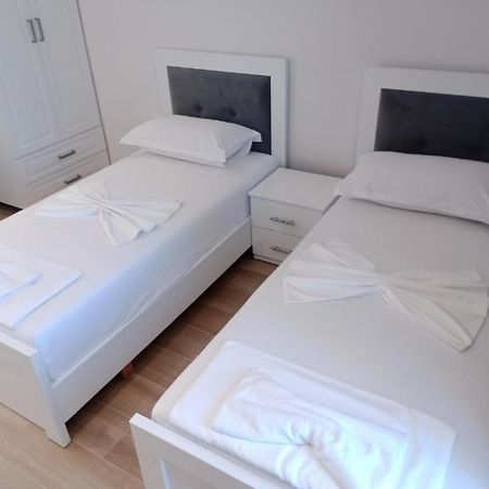 Hotel Opolonia Ksamil Eksteriør billede