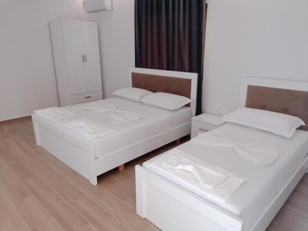 Hotel Opolonia Ksamil Eksteriør billede