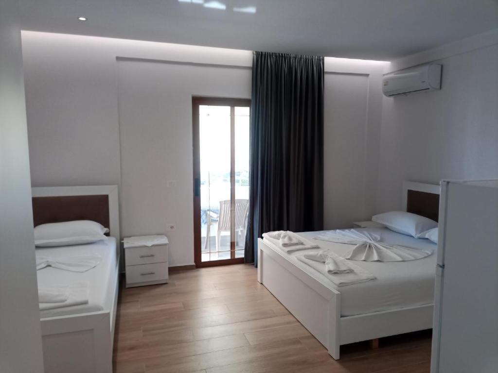 Hotel Opolonia Ksamil Eksteriør billede