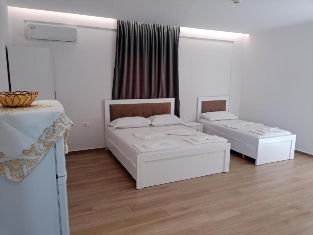 Hotel Opolonia Ksamil Eksteriør billede