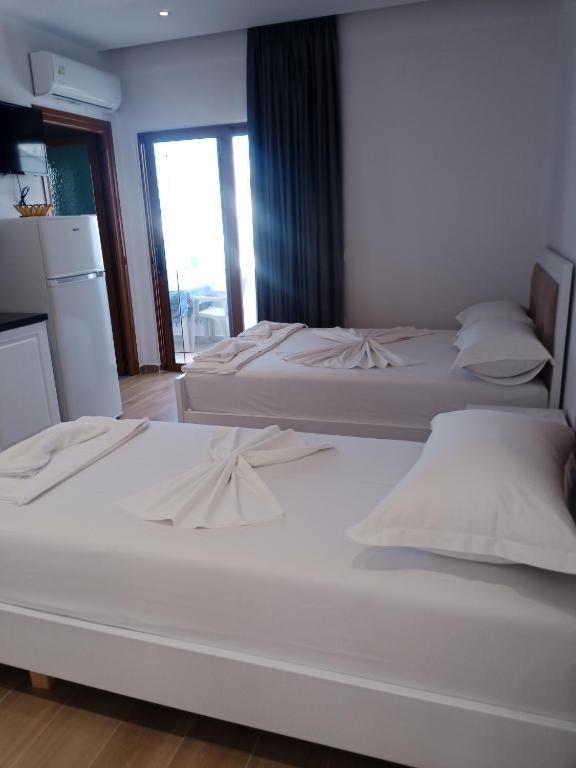 Hotel Opolonia Ksamil Eksteriør billede