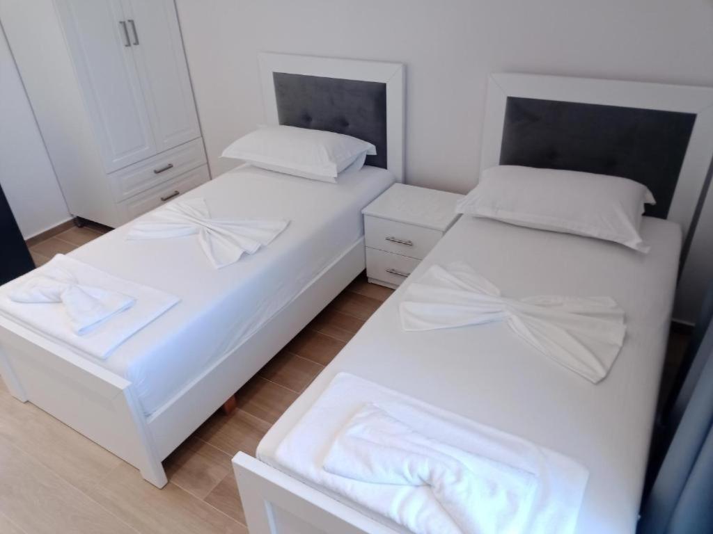 Hotel Opolonia Ksamil Eksteriør billede