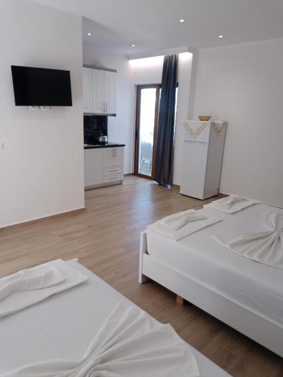 Hotel Opolonia Ksamil Eksteriør billede