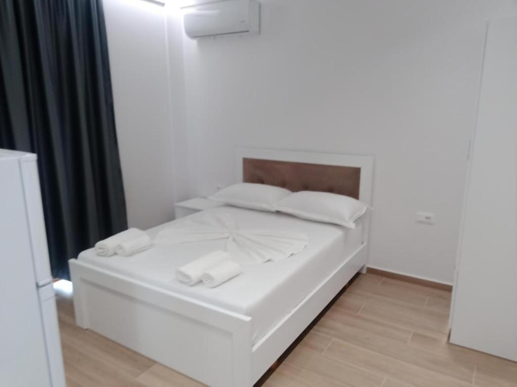 Hotel Opolonia Ksamil Eksteriør billede
