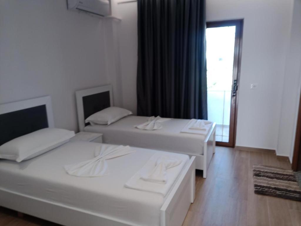 Hotel Opolonia Ksamil Eksteriør billede